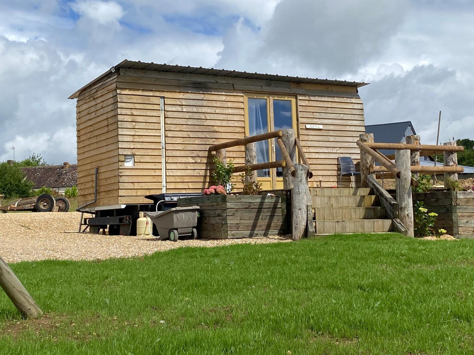 Tiny House Guest House Digny ภายนอก รูปภาพ